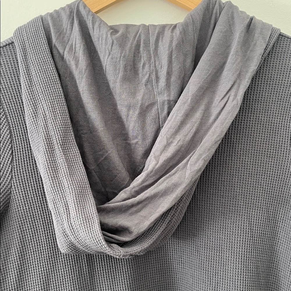 SOLD! Splendid Charcoal Knit open cardigan Hoodie waffle with pockets sz XS - Picture 2 of 7